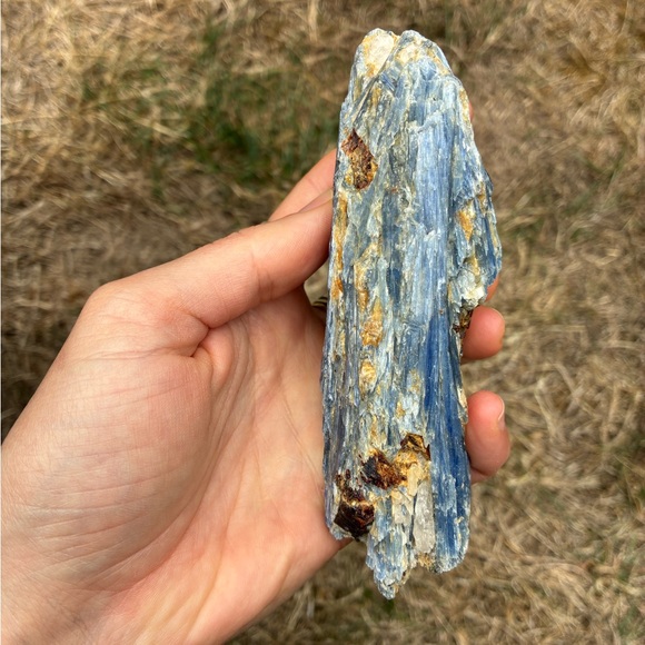 Beautiful Raw Blue Kyanite - Picture 5 of 12